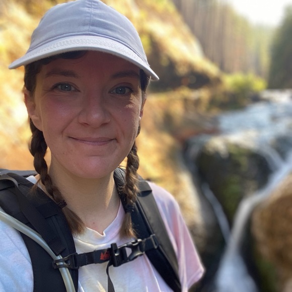 Meet your Posher, Allison - Picture 2 of 2